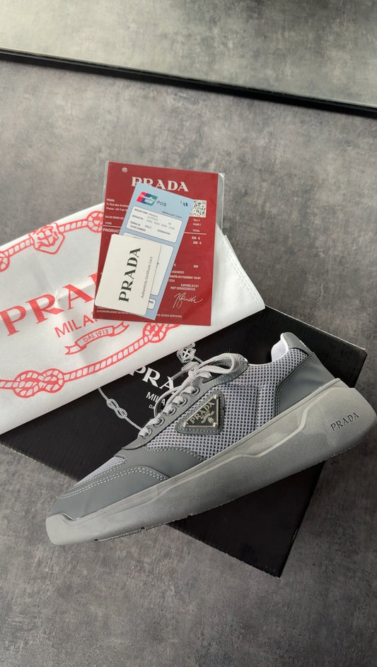 PRADA MİLANO  İTHAL - FÜME KIRMIZI