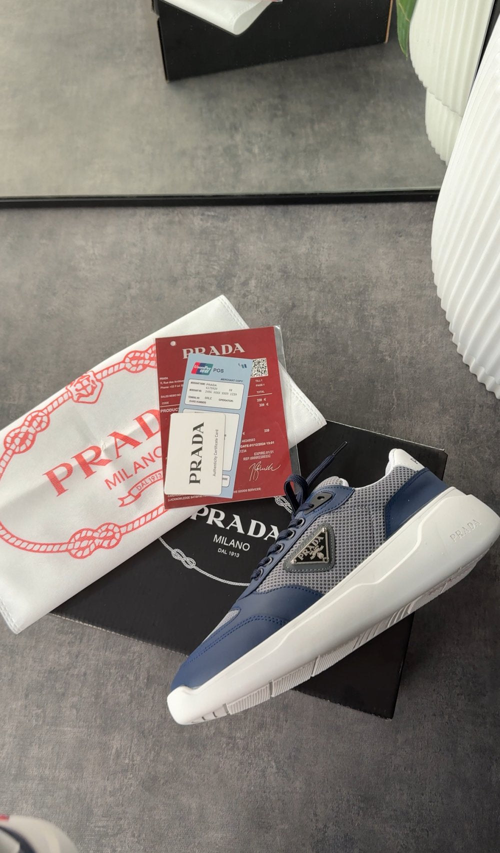 PRADA MİLANO  İTHAL - LACİVERT FÜME