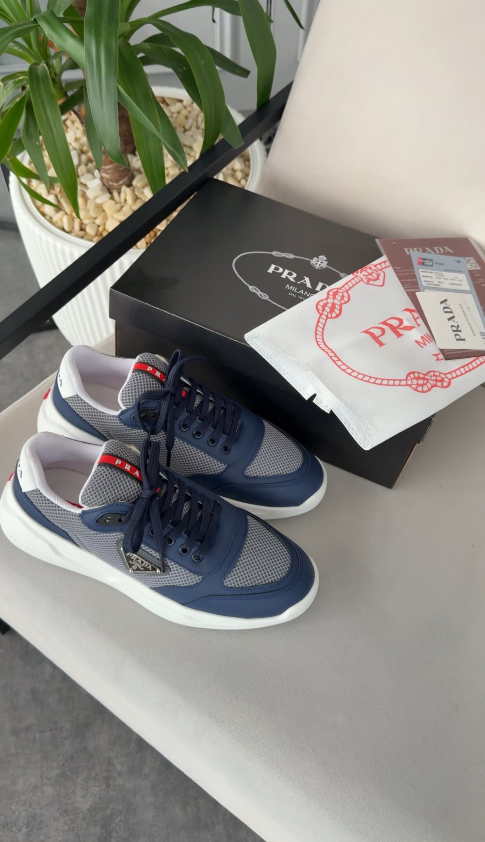 PRADA MİLANO  İTHAL - LACİVERT FÜME