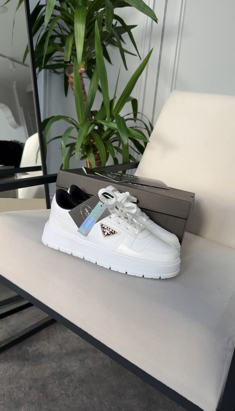 PRADA YÜKSEK TABAN  İTHAL - BEYAZ LOGO SİYAH