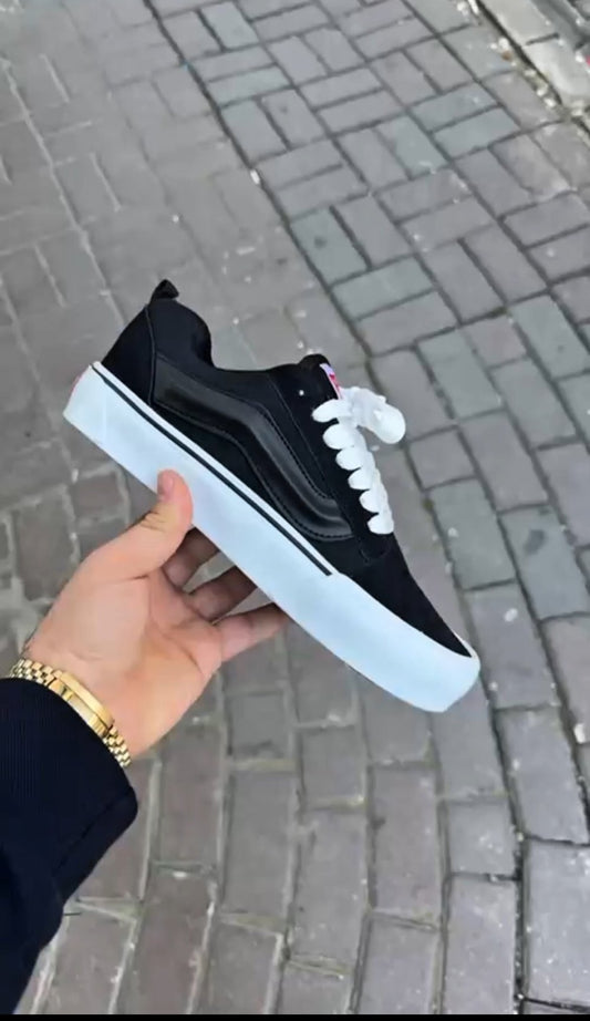 VANS LOWLAND siyah/ beyaz taban new
