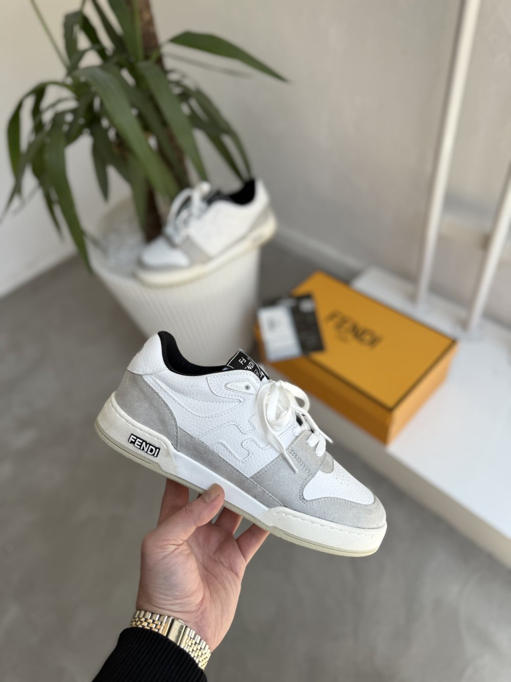 FENDİ - BEYAZ