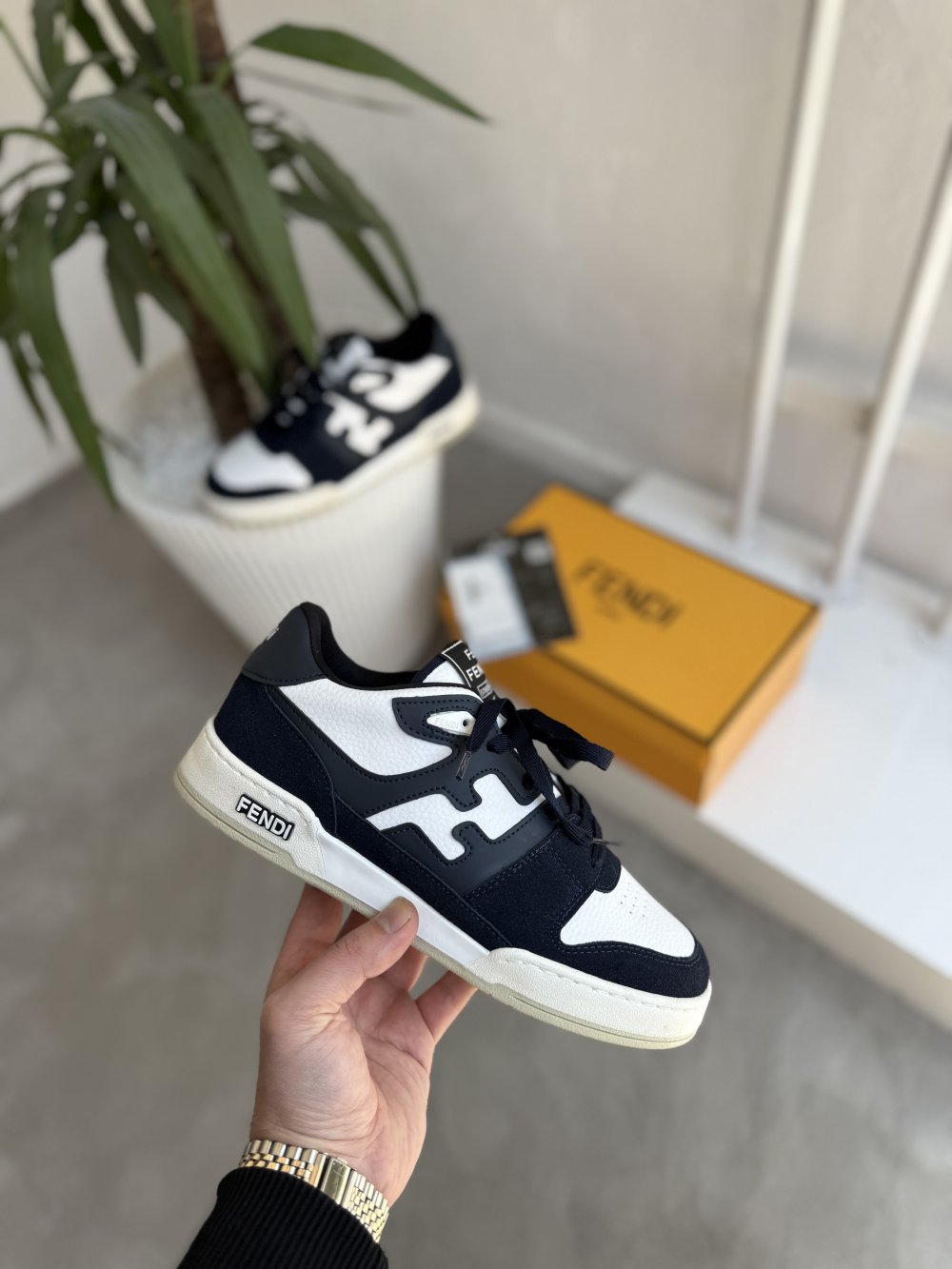 FENDİ - LACİVERT BEYAZ