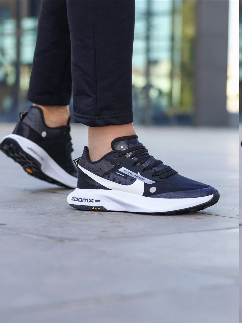 NIKE İTHAL ZOOM- SİYAH BEYAZ